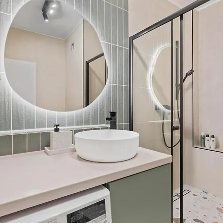 Charming Design Old Town Apartman *